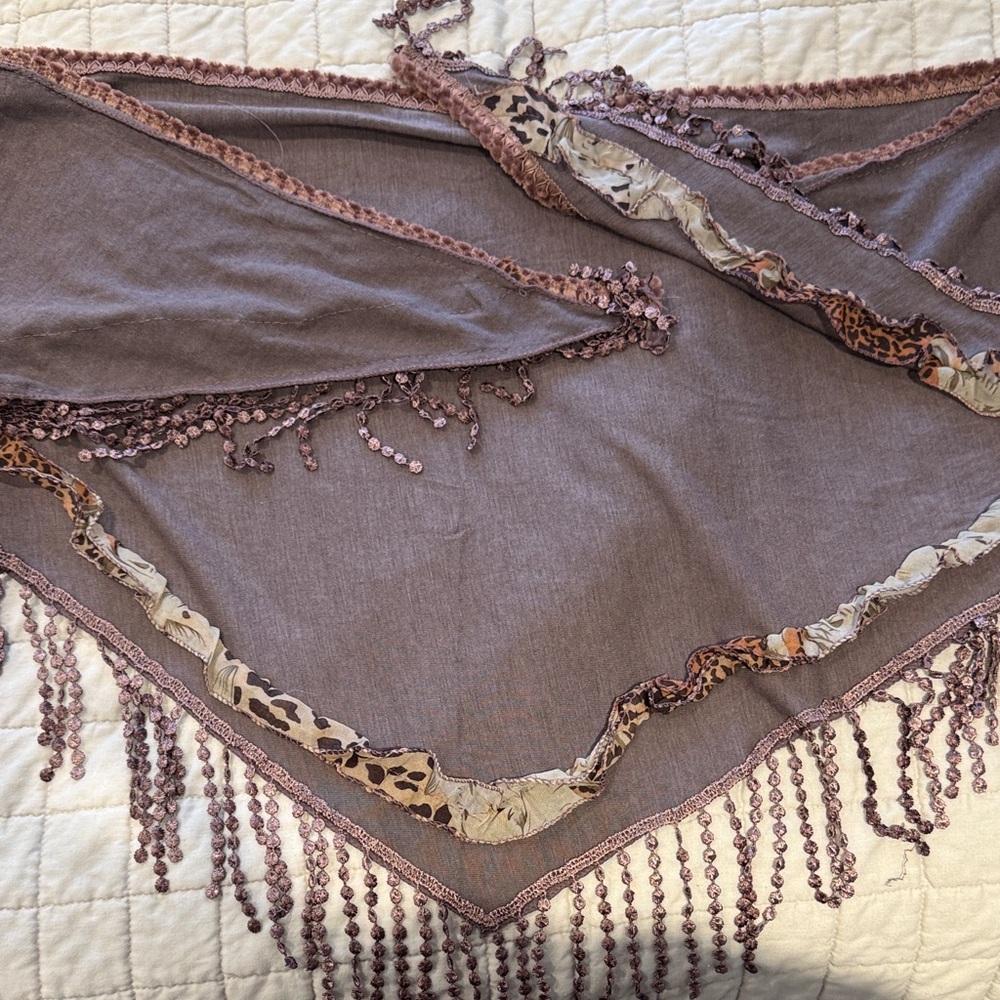 Like New Mauve Fringed Shawl Wrap Scarf with Leopard Trim Boutique Stunning